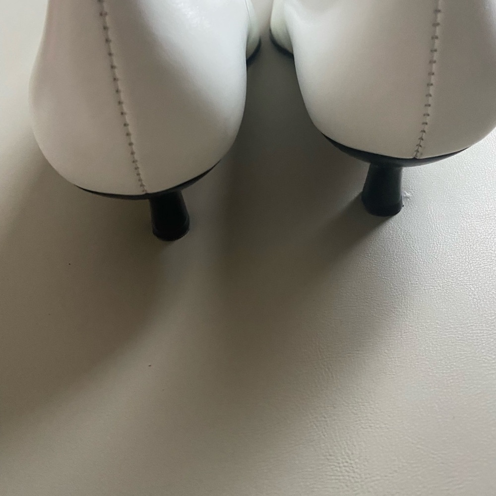 Joan & David White Women's Loafers - Picture 4 of 8